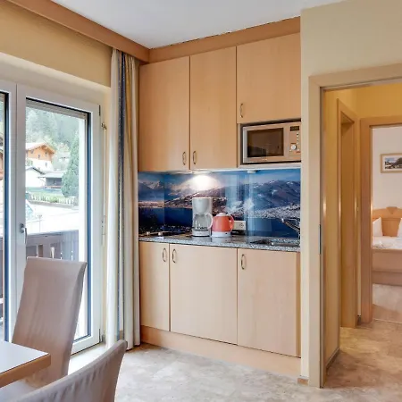 Charming In With Mountain Views