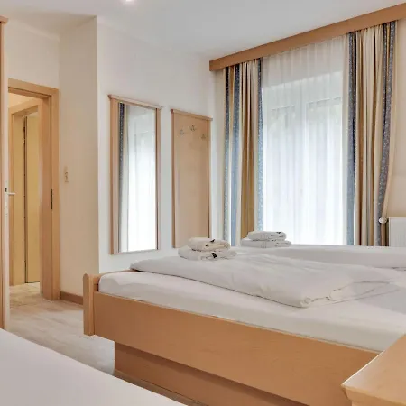 Charming In With Mountain Views Apartamento Zell am See